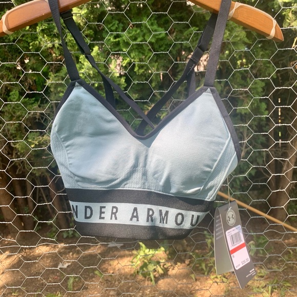 Women’s XS Sports Bra Under Armour NWT - Picture 1 of 6